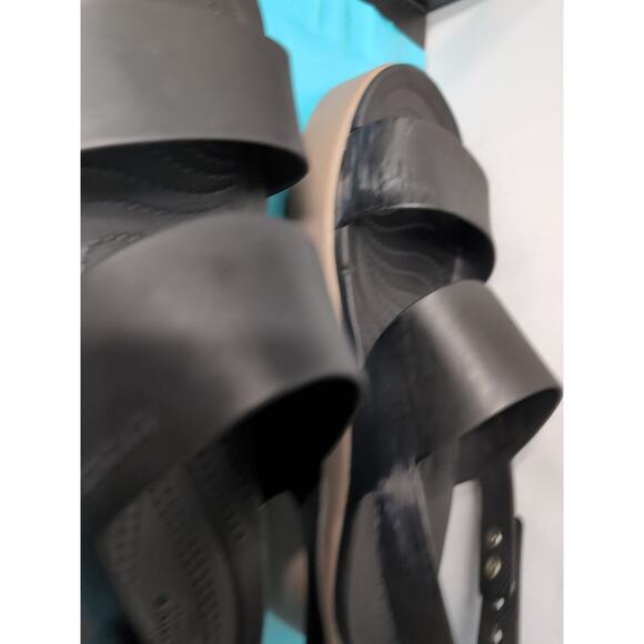 Women's Crocs Black LiteRide Brooklyn Low Wedge Platform Sandals Size 9 Black W - Picture 4 of 10